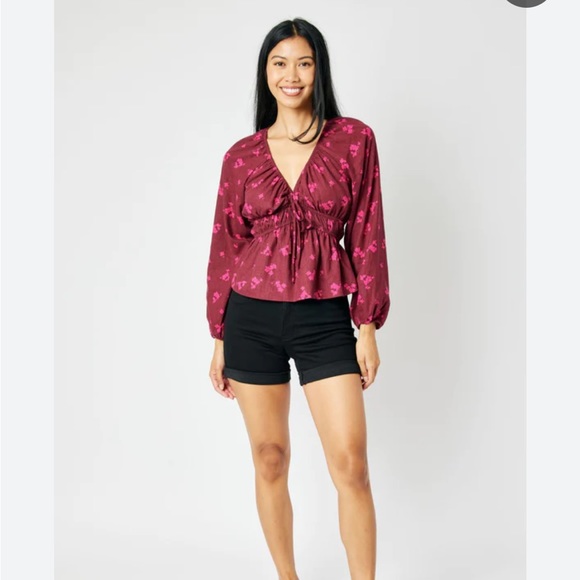 NWT! Universal Thread Puff Long Sleeve Tie-Front Blouse Small - Picture 1 of 7